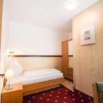 Gartenhotel Garni Hotel 2*
