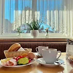 Hotel Gartenhotel Garni 2*