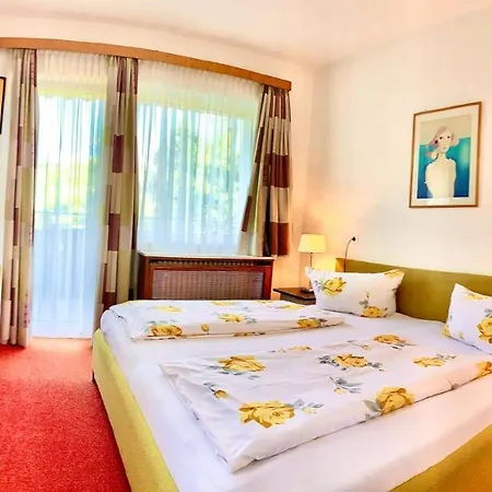 Gartenhotel Garni Отель Инсбрук