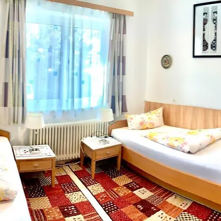 Gartenhotel Garni מלון 2*