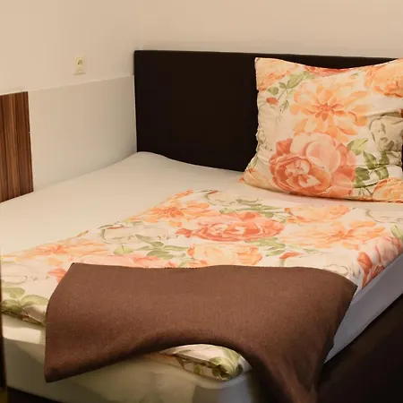 فندق Gartenhotel Garni 2*