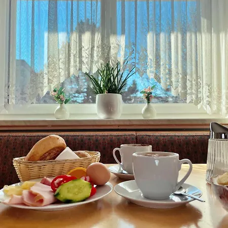 Отель Gartenhotel Garni 2*