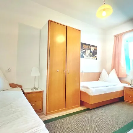 Отель Gartenhotel Garni Инсбрук