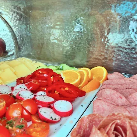 Отель Gartenhotel Garni Инсбрук