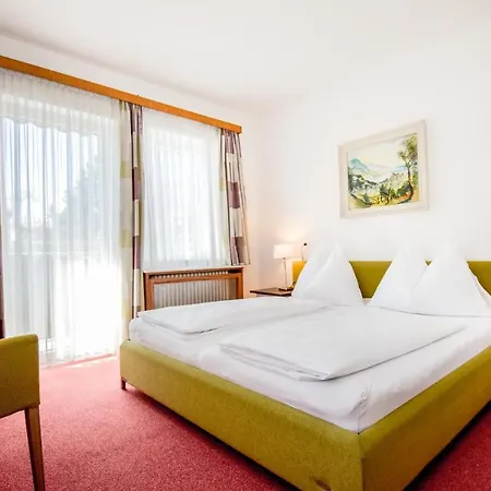 Отель Gartenhotel Garni 2*