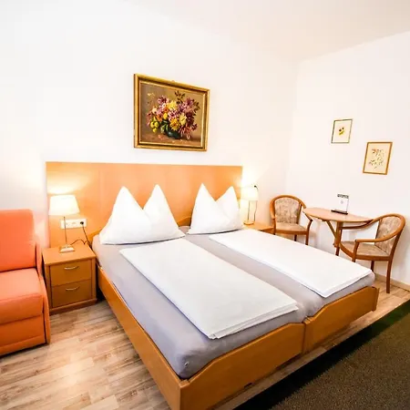 Otel Gartenhotel Garni