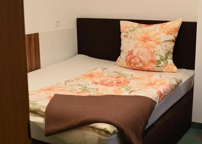 Ξενοδοχείο Gartenhotel Garni 2*